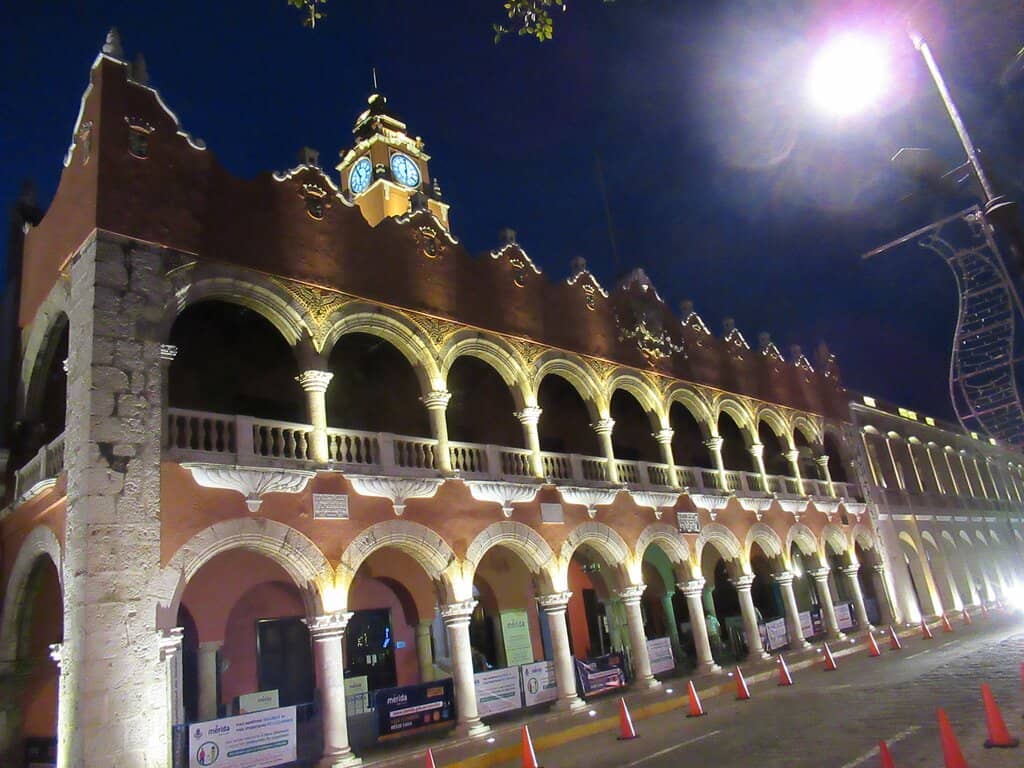 Plaza Grande Views