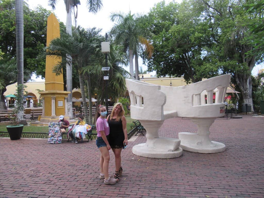 Thursday Serenade in Mérida