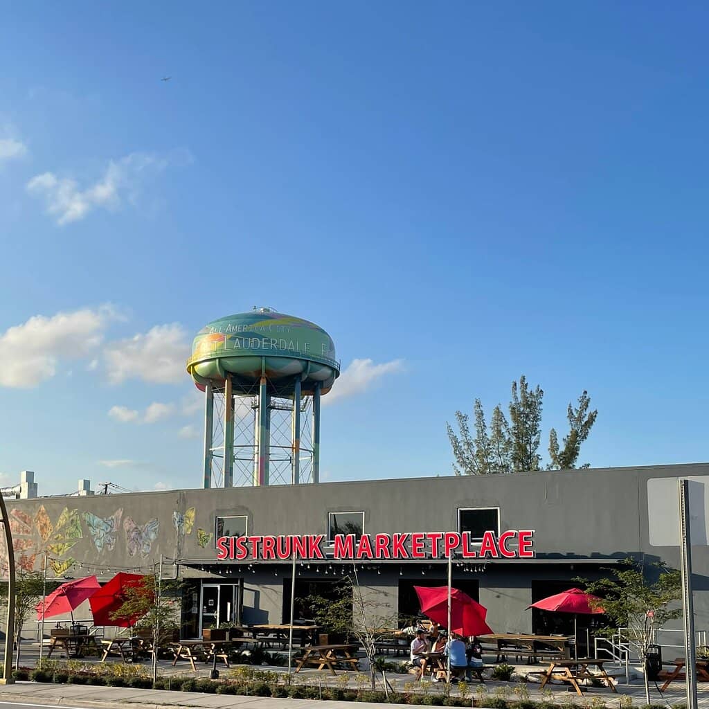Lively Entertainment Hub