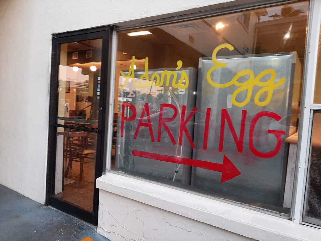 Perfectly Poached Eggs Benedict