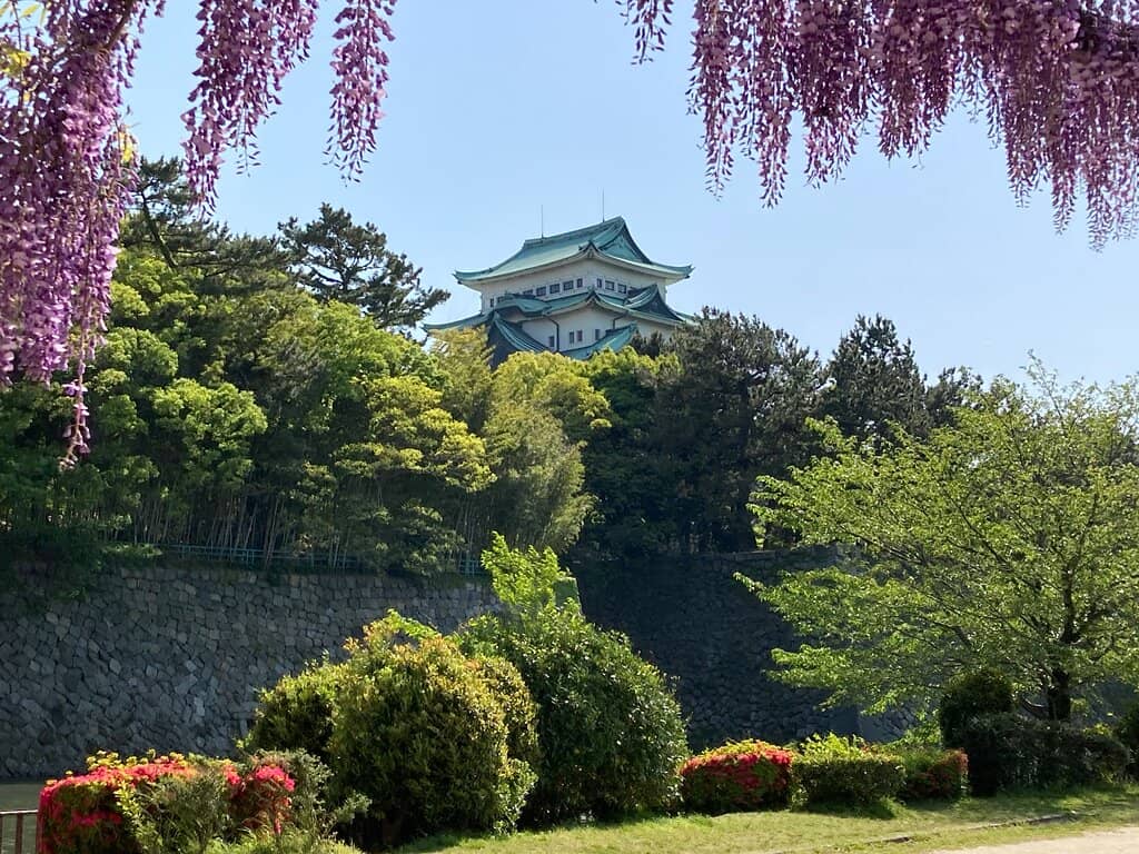 Ofuke Pond & Castle Views