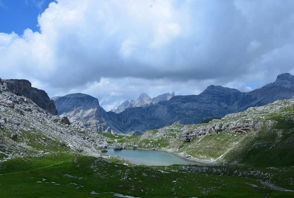 Crespeina Lake's Serene Waters