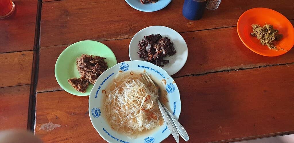 Refreshing and Flavorful Broth