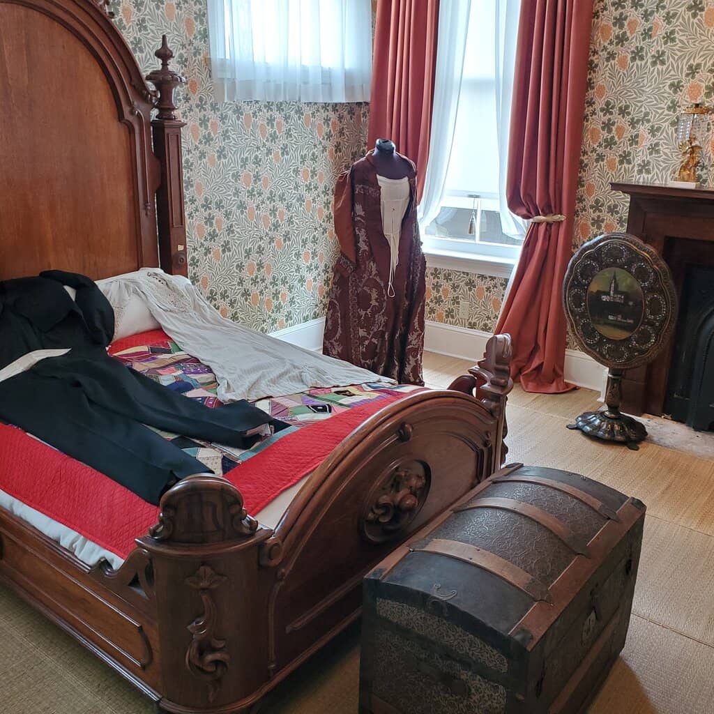 Beautifully Maintained Grounds