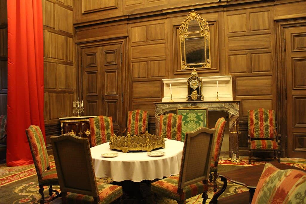 Restored 17th-Century Apartments