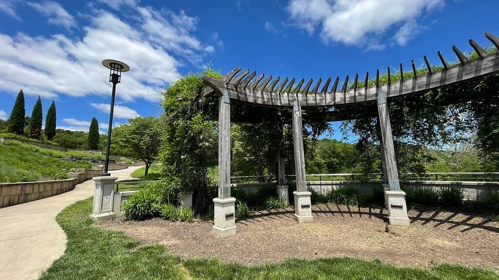 Paved Lakeside Trail