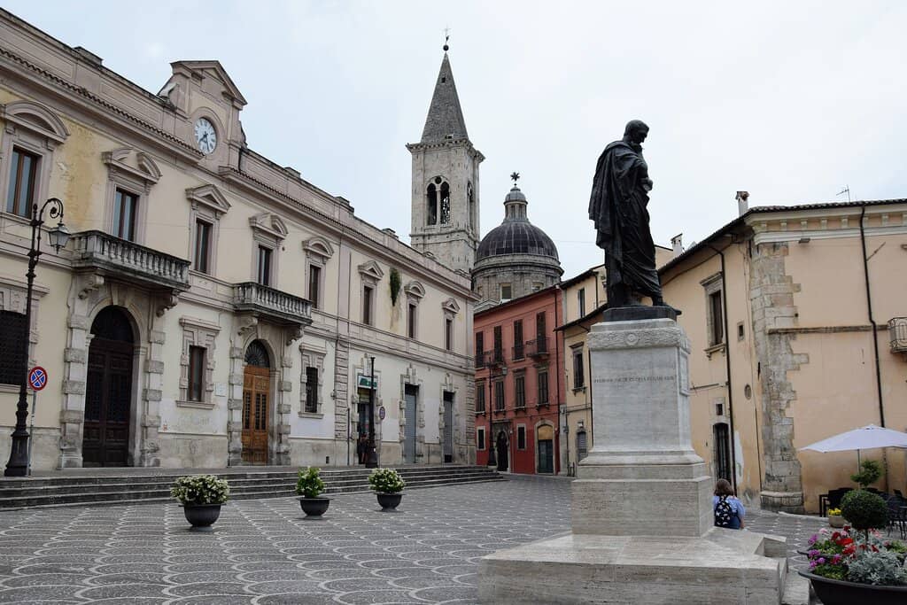 Local Cafes and Bistros