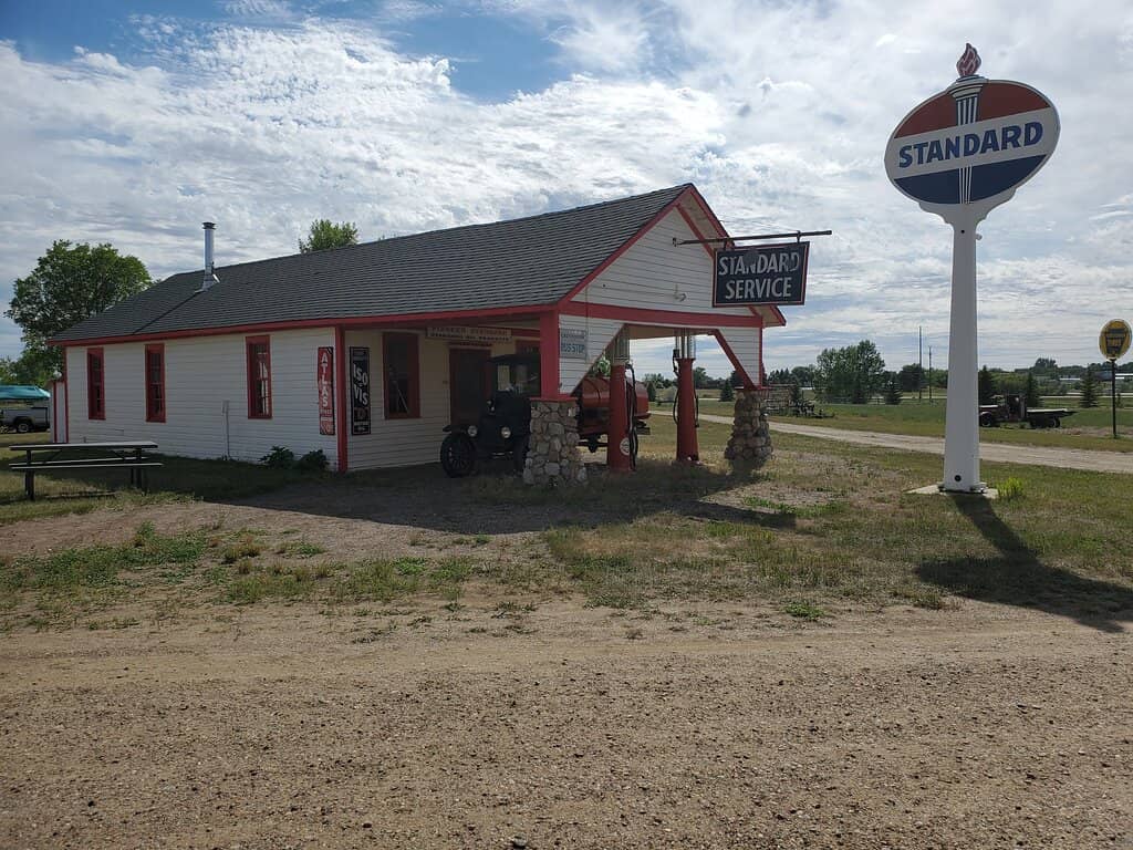 Knowledgeable Guides