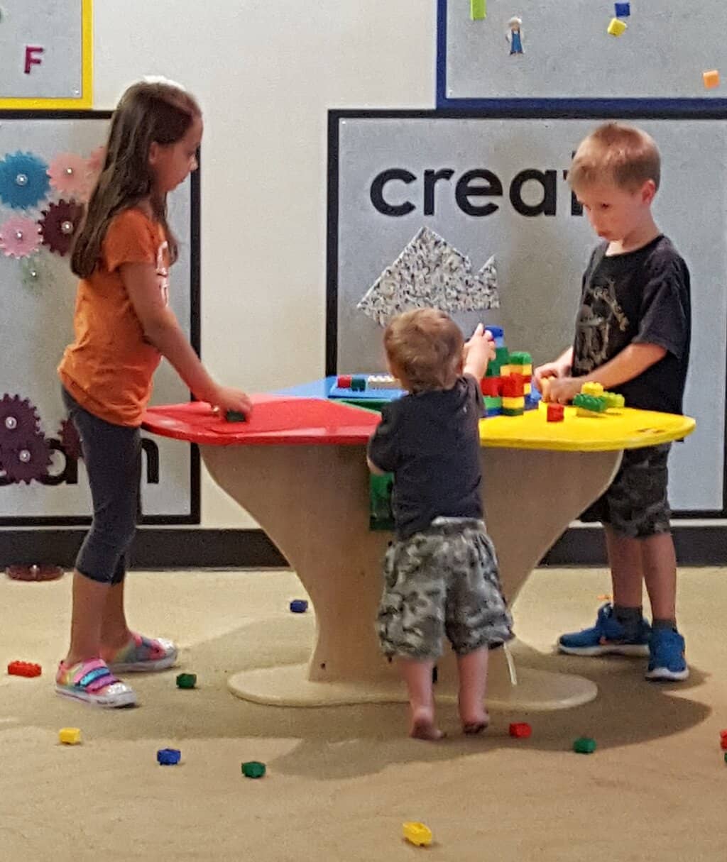 Children's Area & Outdoor Playground