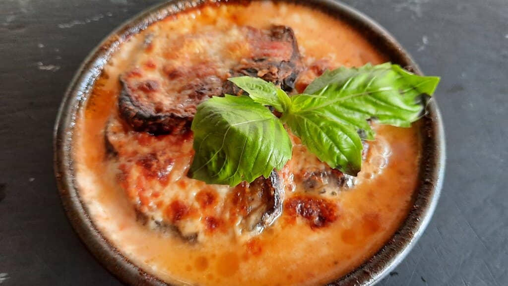 Snack Bar & Free Refills