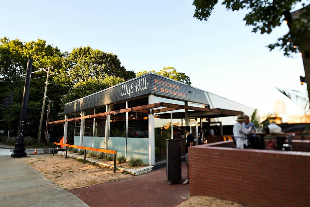 Craft Brews & Creative Cocktails