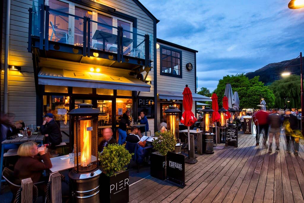 Waterfront Dining & Drinks