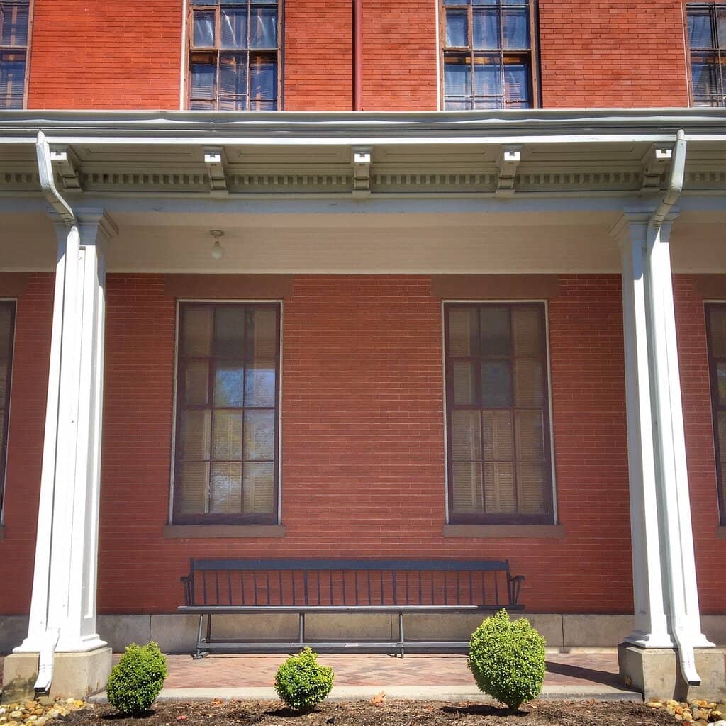 Enthusiastic & Knowledgeable Guides