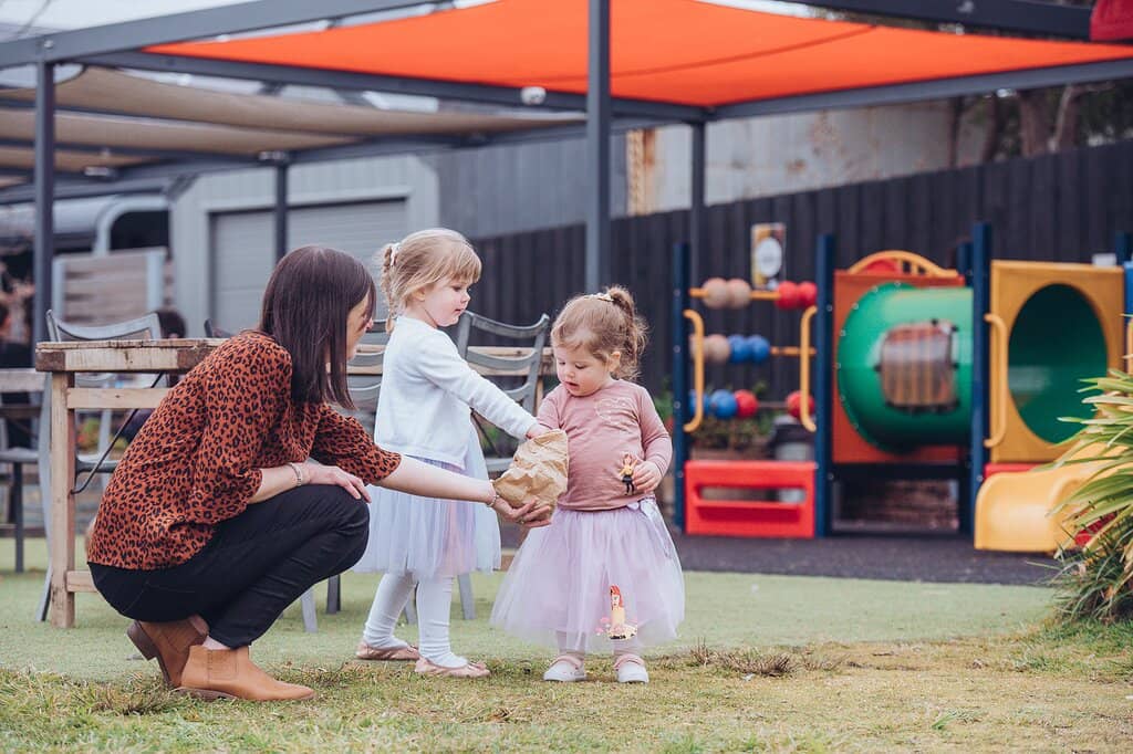 Lakeside Views & Gardens