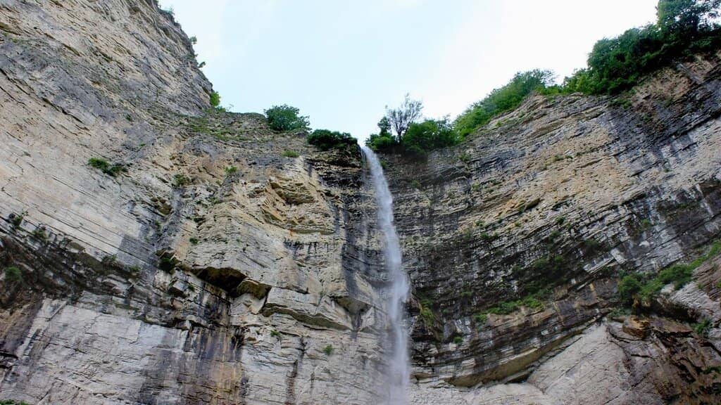 Ghvirishi Waterfall