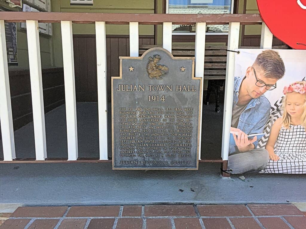 Julian's Famous Apple Pie