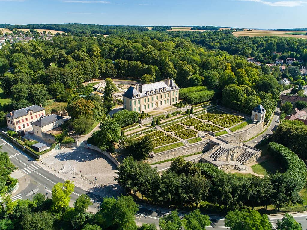 Chateau Gardens