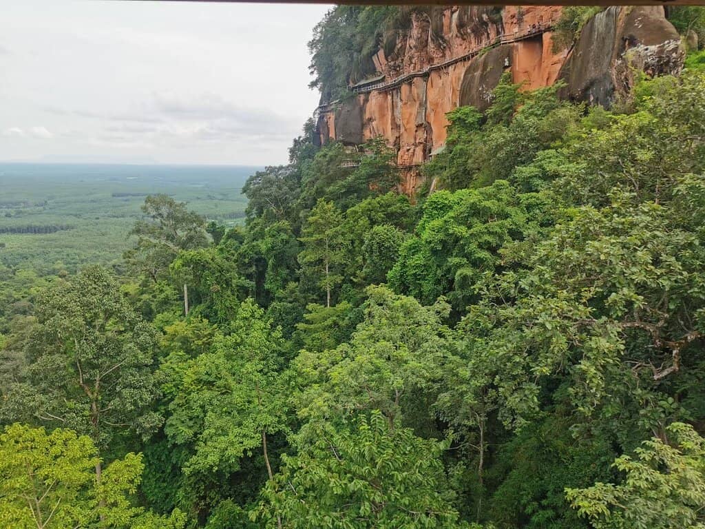 Panoramic Mountain Views