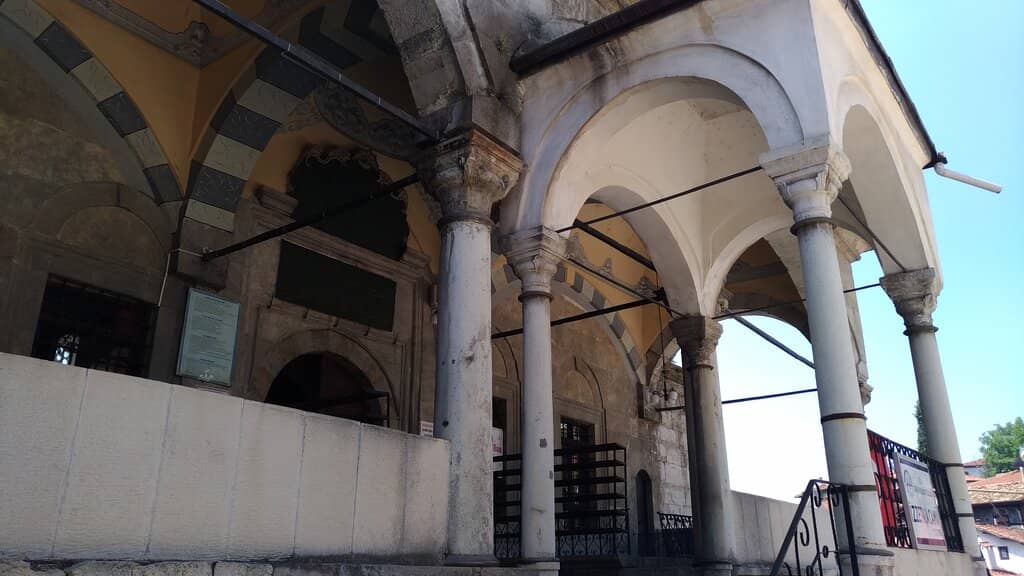 Minaret's Elegant Design