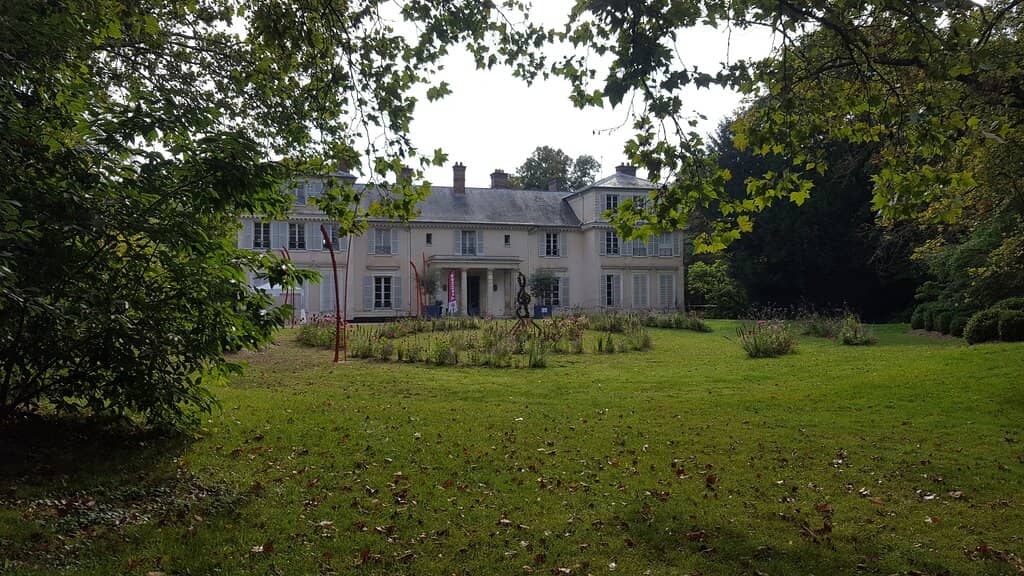 English-Style Garden