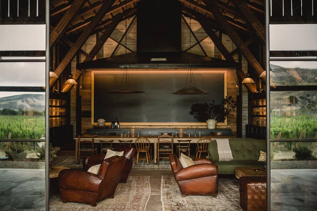 Elegant Pinot Noir & Chardonnay