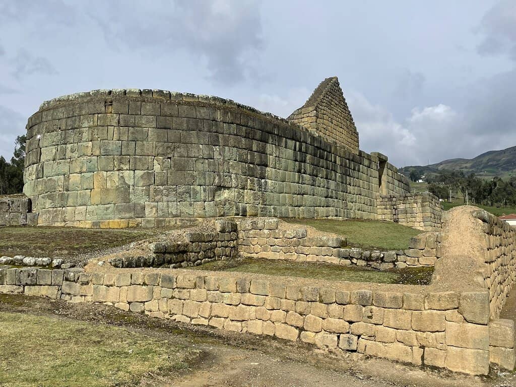 Cañari and Inca Fusion