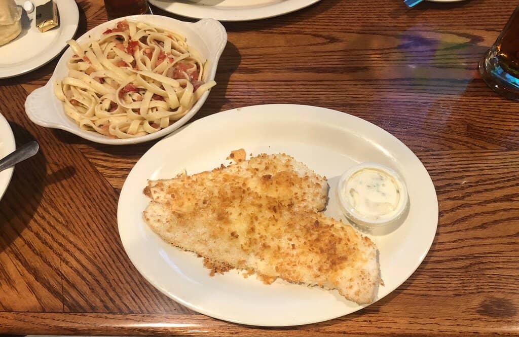 Cozy Atmosphere & Dual Vibes