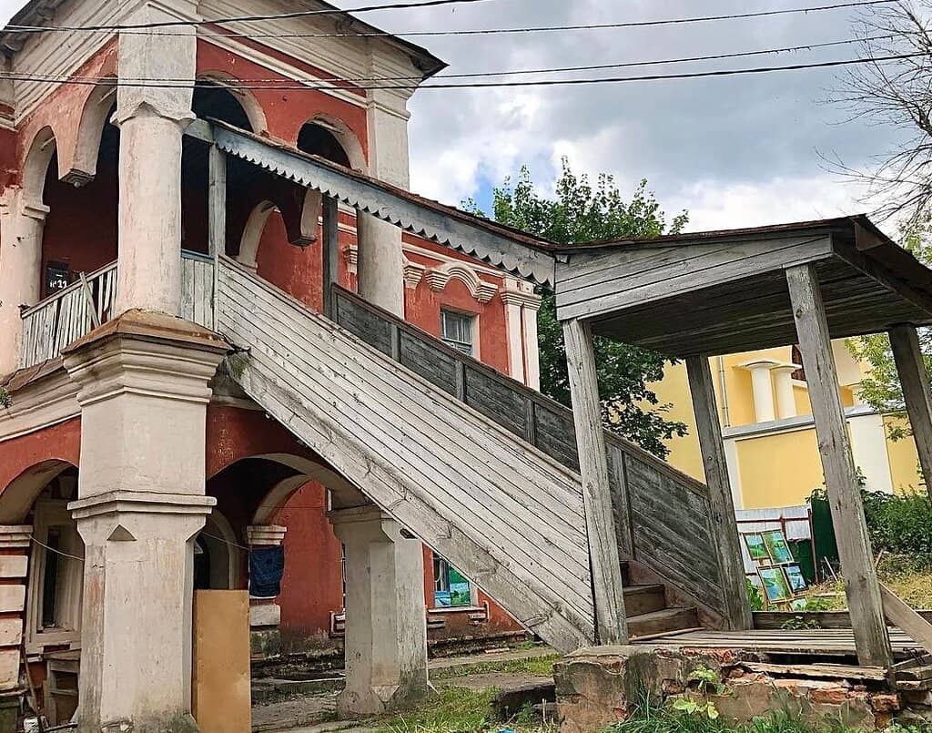 Vertical photo