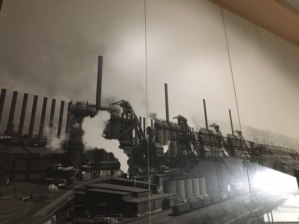 Interactive Timelines & Videos