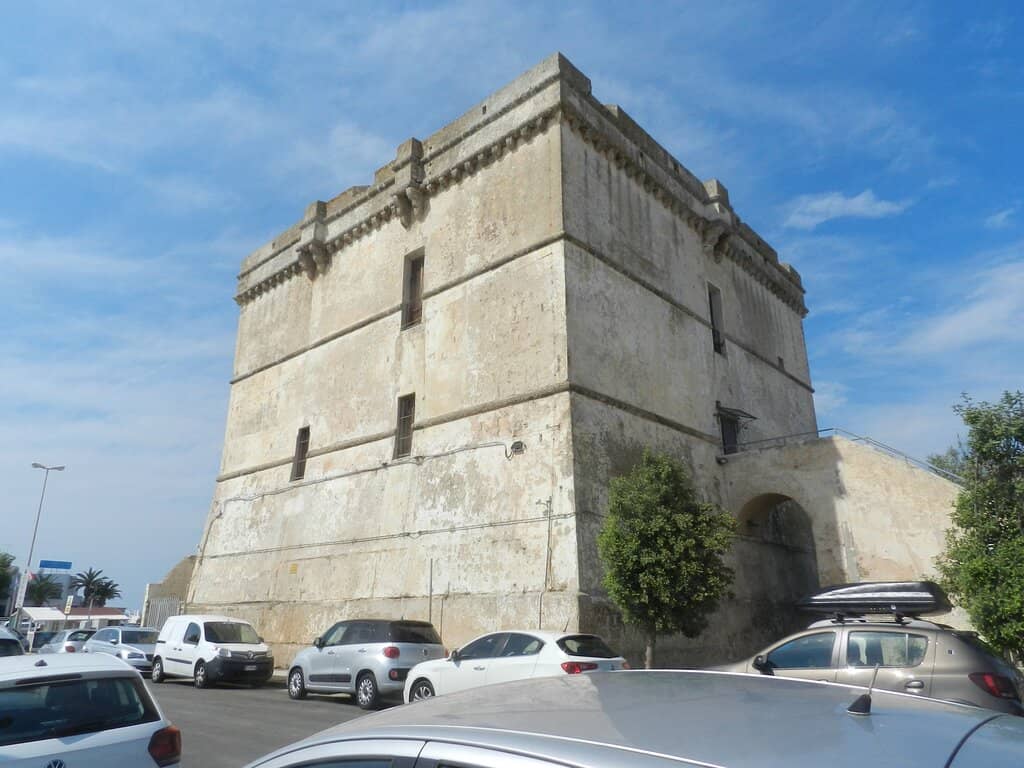 Torre Cesarea's Historic Walls
