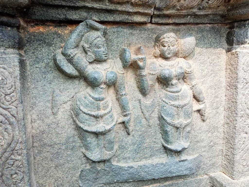 Sapta Swara Pillars