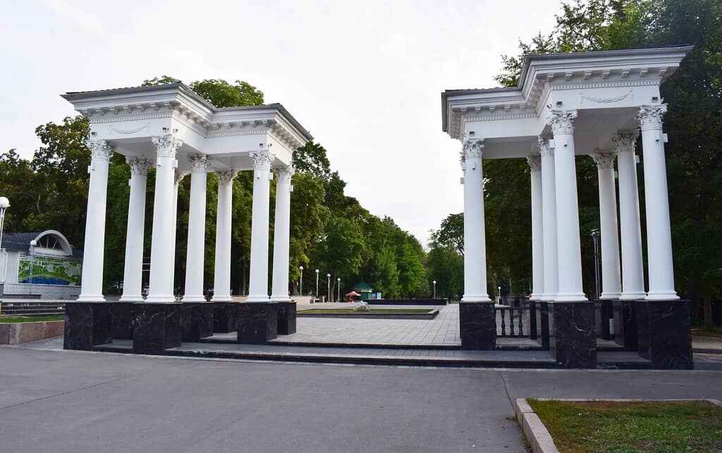 Riverside Promenade