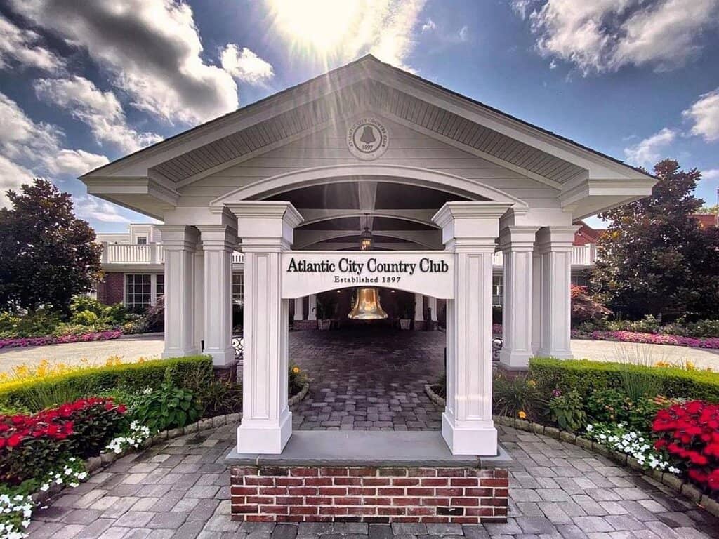 The Taproom Bar & Grille