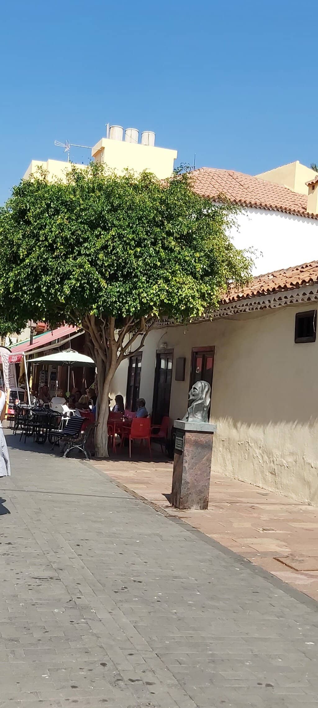 Island History & Navigation