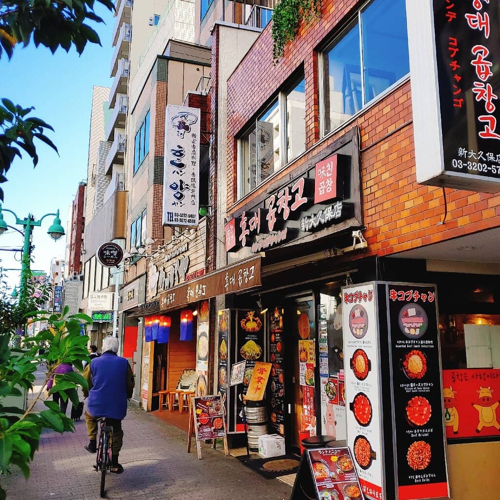Vibrant Cafe Scene
