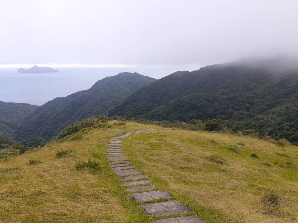 Panoramic Mountain Views