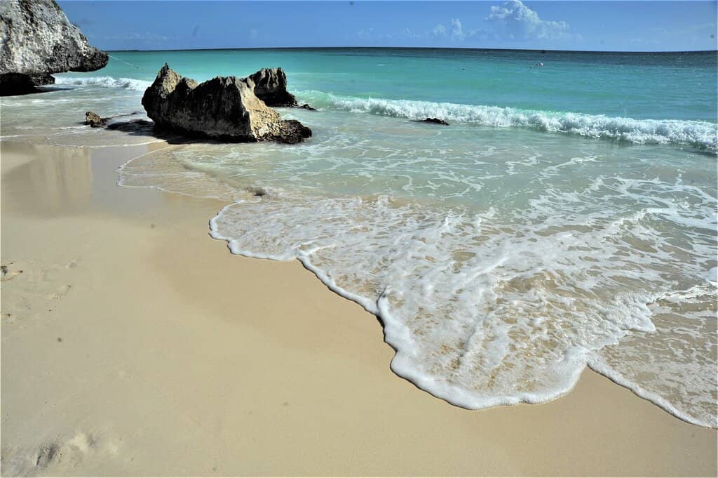 Direct Beach Access & Loungers