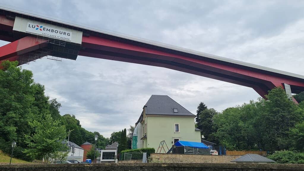 Panoramic Valley Views