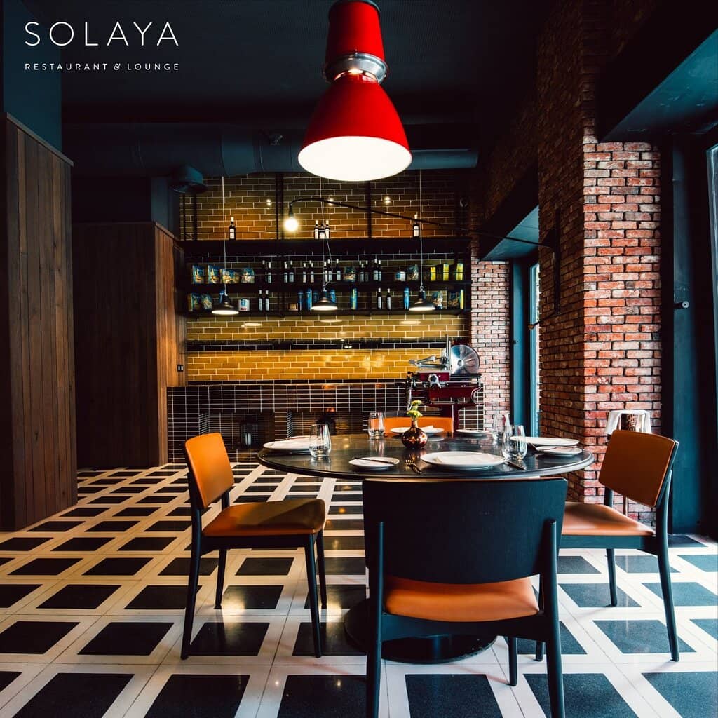 Romantic Vibe & Beautiful Interior