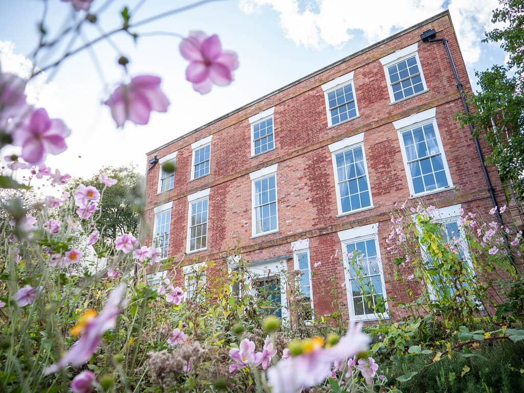 Quaker History Insights