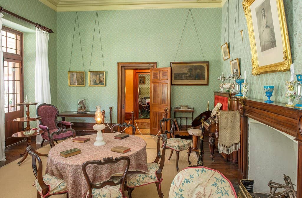 Scenic Gardens & Lawns