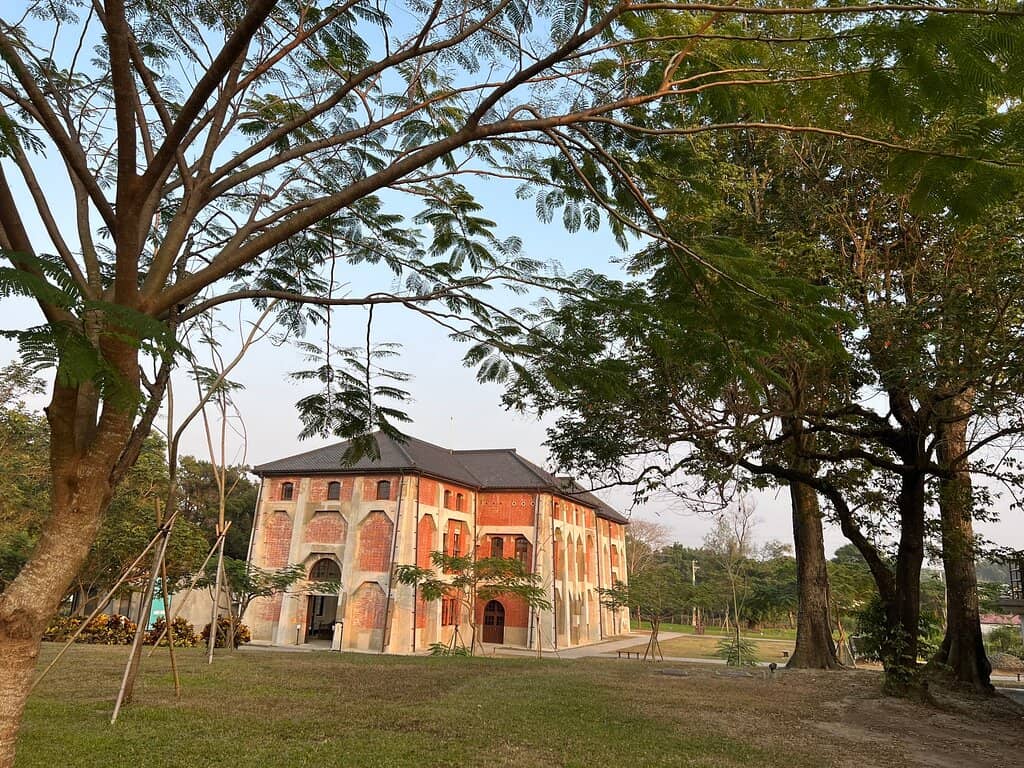 Surrounding Gardens