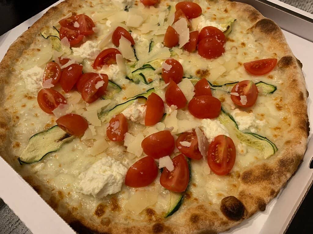 Pizza with Tomatoes, Zucchini, and Cheese