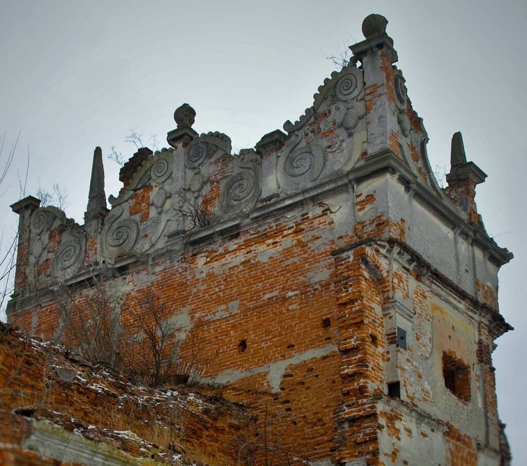 Massive Outer Walls