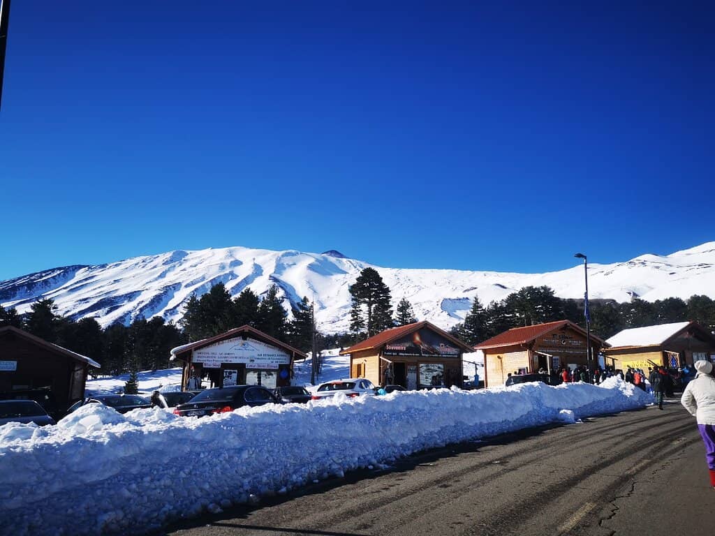 Pineta Ragabo Snowshoeing