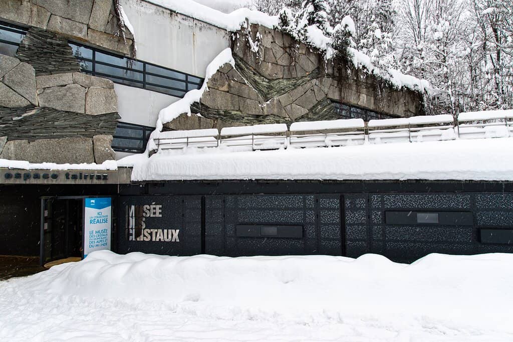 International Crystal Collection