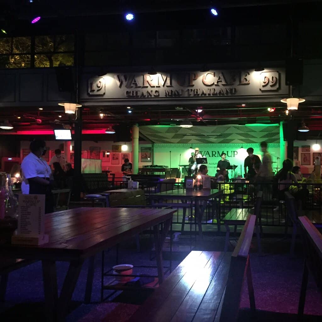 Live Music & DJ Sets