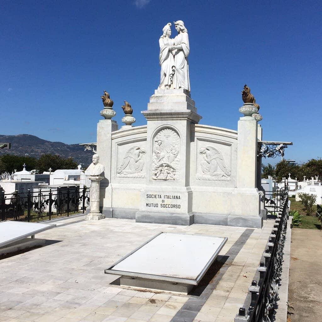 Urban Exploration Gem