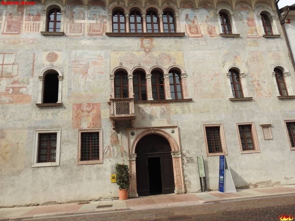 Gothic-Renaissance Architecture