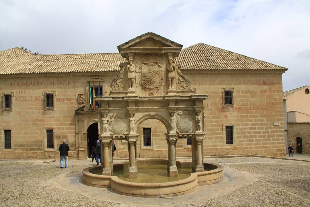 Central Plaza Setting